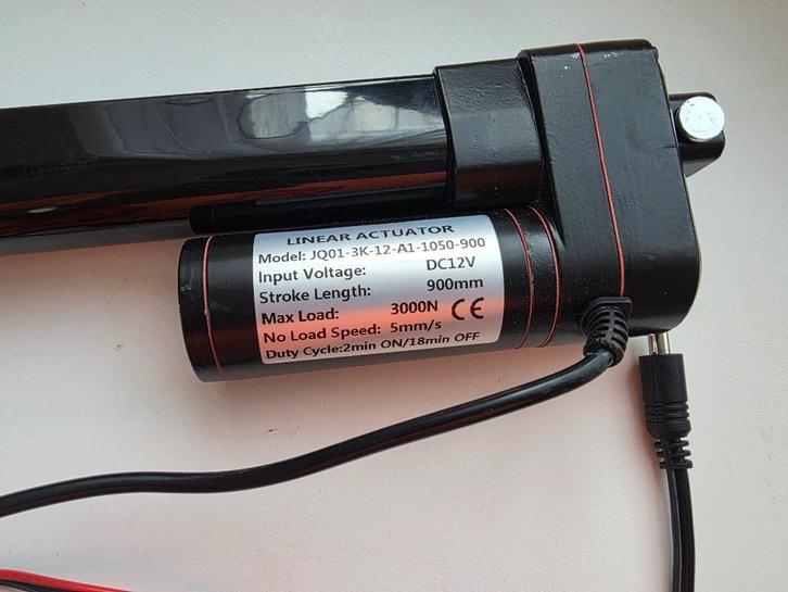 lineaire actuator 12 volt 900mm 3000N nieuw met afstandsbed, Auto-onderdelen, Motor en Toebehoren, Nieuw, Ophalen of Verzenden