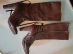 Bruine laarzen met hoge hak, 38, Vêtements | Femmes, Chaussures, Enlèvement ou Envoi, Brun, Porté, Bottes hautes