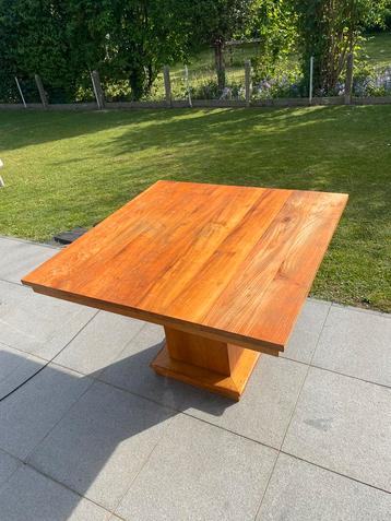 Vierkante eettafel, 110cm, hoogte 77cm (Zemst centrum) beschikbaar voor biedingen
