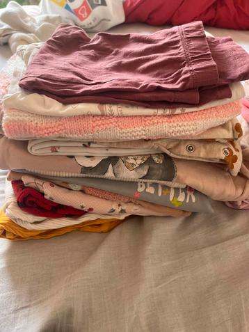 Lot vetement fille 2/3/4 ans  beschikbaar voor biedingen