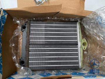 NOS kachelradiateur voor Mercedes-Benz W126 C126 beschikbaar voor biedingen