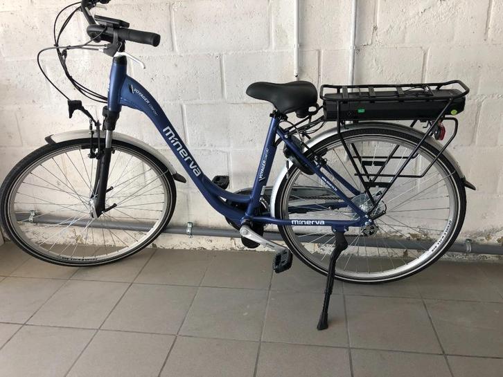 Vélo électrique de ville état neuf, Fietsen en Brommers, Fietsen | Dames | Sportfietsen en Toerfietsen, Nieuw, Overige merken