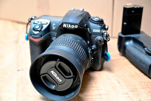 Nikon D200 + MB-D200 + Nikkor 18-55mm VR (994 clickx), Audio, Tv en Foto, Fotocamera's Digitaal, Zo goed als nieuw, Spiegelreflex