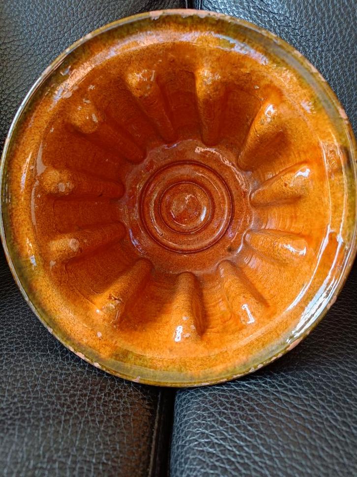 Oude keramieken bakvorm. Als decoratie. Hoogte: 12 cm., Antiquités & Art, Antiquités | Céramique & Poterie, Enlèvement ou Envoi