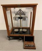 Balance de pharmacie ancienne en parfait état, Enlèvement