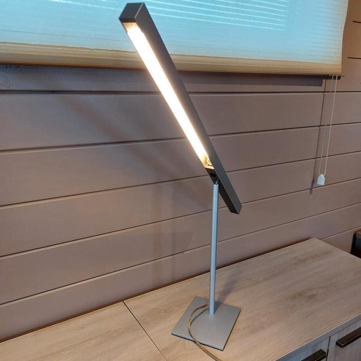 Lampe de bureau MASSIVE, Maison & Meubles, Lampes | Lampes de table, Comme neuf, Moins de 50 cm, Métal, Enlèvement
