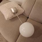Vintage hanglamp witte bol, Huis en Inrichting, Lampen | Hanglampen, Ophalen, Zo goed als nieuw, Glas, 50 tot 75 cm