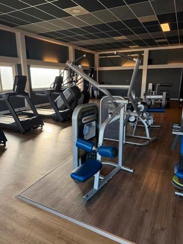 Life Fitness circuit Zirkel 8 Geräte/ Physio/ Reha Fitness  beschikbaar voor biedingen