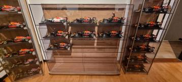 22 stuks max verstappen shop modellen 1:18 + diverse extra  beschikbaar voor biedingen