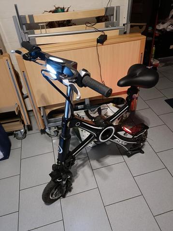 Vélo draisienne pliable ASKMY avec verrouillage et l'alarme  beschikbaar voor biedingen