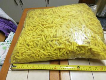 Set van 5000 nylon haringen van 8 mm x 30 mm (zie foto's)  beschikbaar voor biedingen