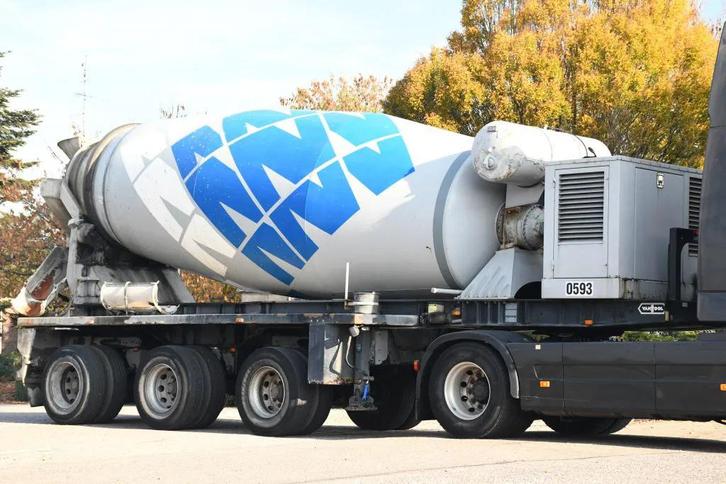 Van Hool KARRENA 15m3 MIXER!MOTOR!OWN ENGINE! (bj 2006), Auto's, Vrachtwagens, Bedrijf, Te koop, Aanhangers en Opleggers, Overige brandstoffen