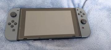 Nitendo switch / donker grijs beschikbaar voor biedingen