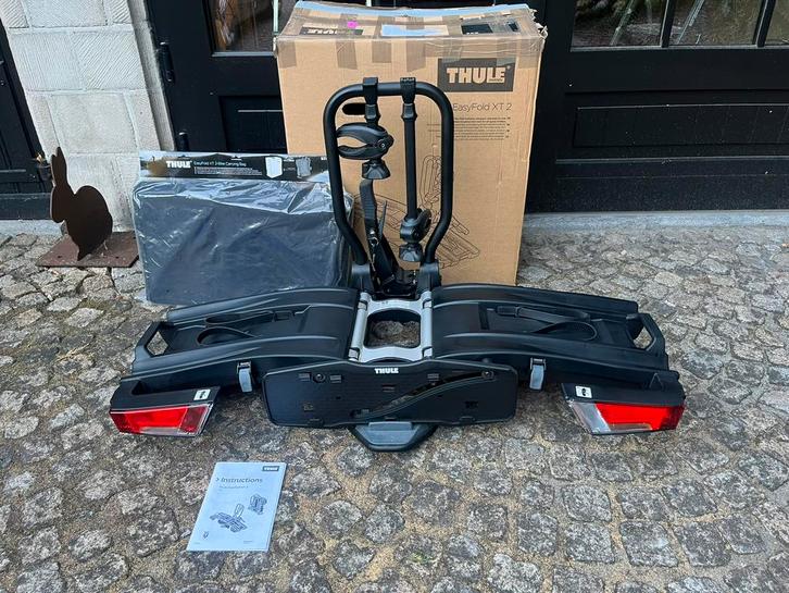 Special Thule EasyFold XT 933 fietsendrager in NIEUWSTAAT, Auto diversen, Fietsendragers, Zo goed als nieuw, Trekhaakdrager, 2 fietsen
