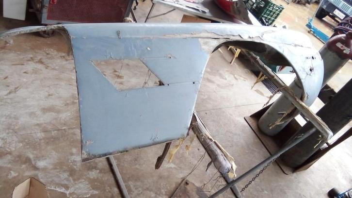Voorspatbord rechts voor Maserati Mistral, Auto-onderdelen, Carrosserie, Spatbord, Oldtimer onderdelen, Maserati, Voor, Gebruikt