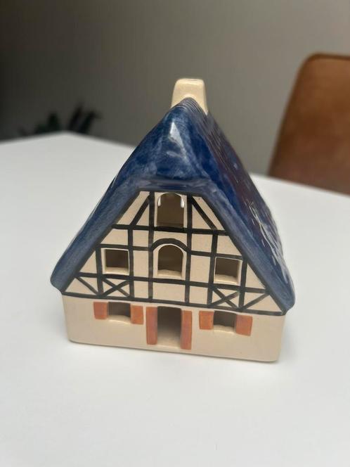 Leyk lichthäuser frankisches bauernhaus blau 1991, Verzamelen, Porselein, Kristal en Bestek, Zo goed als nieuw, Beeldje(s), Ophalen