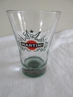 Martini glas zwaardere uitvoering groene schijn 12,5 cm hoog, Ophalen