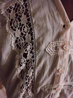 Oude kanten bodice, Enlèvement