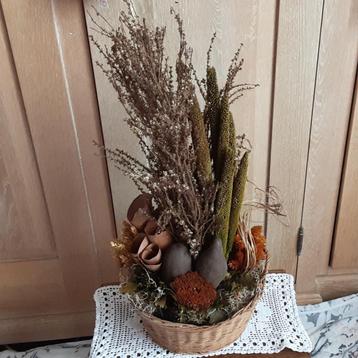 Herfst decoratie van gedroogde natuurlijke planten / bloemen beschikbaar voor biedingen