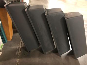 Bloembakken plastiek beschikbaar voor biedingen