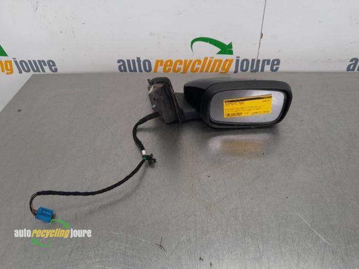 Rétroviseur extérieur droit d'un Volvo V50, Autos : Pièces & Accessoires, Rétroviseurs, Volvo, Utilisé, 3 mois de garantie