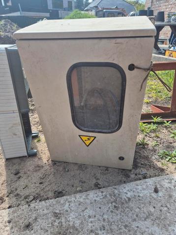 elektriciteits kast met staander, Doe-het-zelf en Bouw, Ophalen, Gebruikt