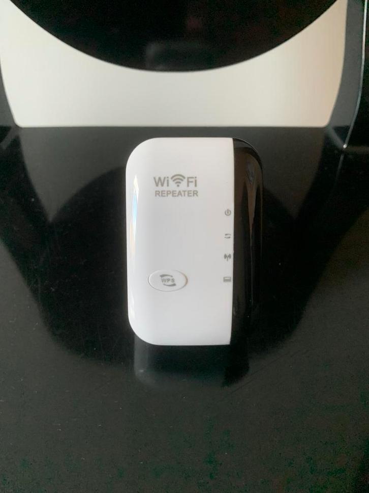 Universele signaalversterker voor Wi-Fi-repeater, Computers en Software, Routers en Modems, Zo goed als nieuw, Ophalen of Verzenden
