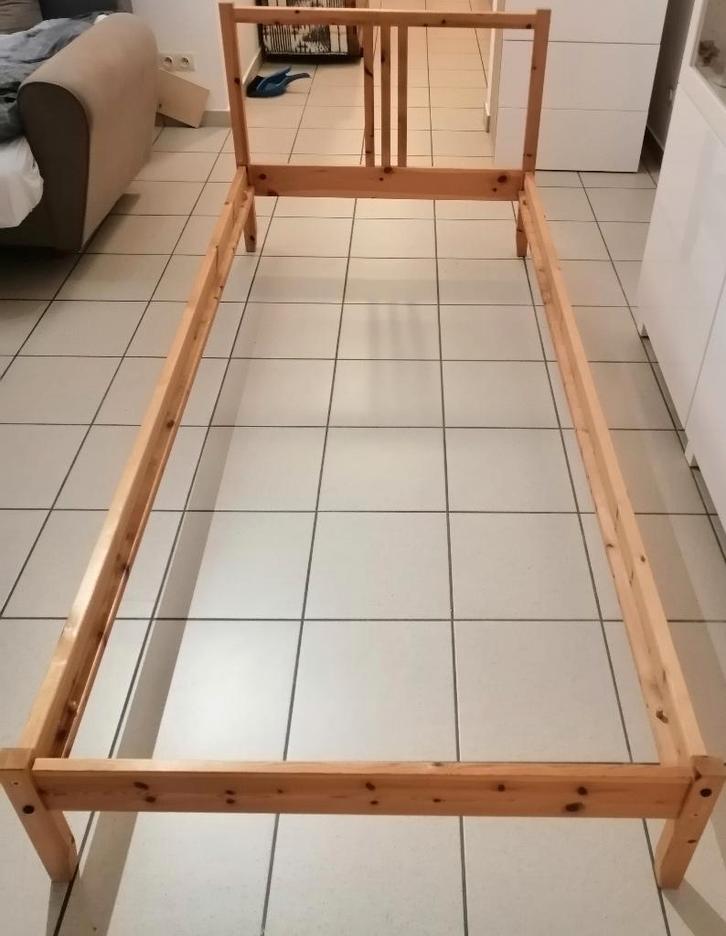 Lit d'une personne + matelas mousse déhoussable, Maison & Meubles, Chambre à coucher | Lits, Utilisé, Une personne, Enlèvement