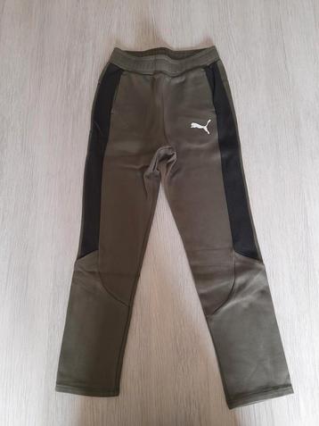 Kaki met zwarte trainingsbroek Puma 152 beschikbaar voor biedingen