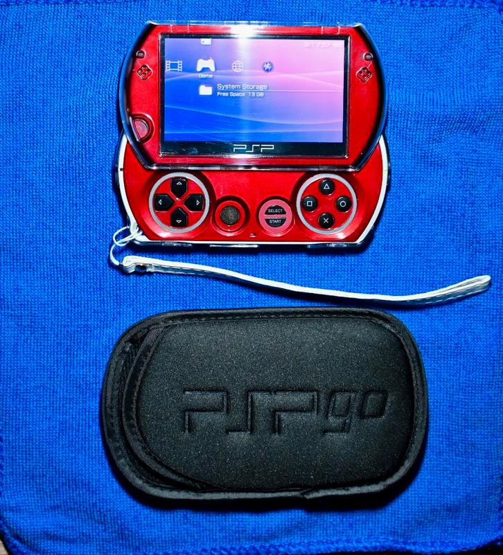 PSP Go Blauw Rood en Zwart, Games en Spelcomputers, Spelcomputers | Sony PSP, Zo goed als nieuw, PSP, Blauw, Ophalen of Verzenden