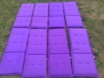 8x zitkussen paars voor tuinstoelen  beschikbaar voor biedingen