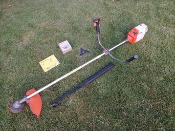 Débroussailleuse Stihl FS44 complète, en bon état de fonctio, Enlèvement, Utilisé