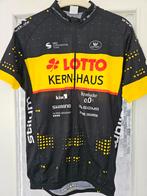 Maillot + cuissard Team Lotto-Kernhaus, Vélos & Vélomoteurs, Accessoires vélo | Vêtements de cyclisme, Comme neuf, Enlèvement ou Envoi
