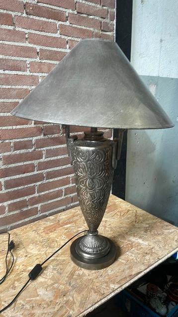 Lamp in top staat  beschikbaar voor biedingen