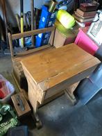 le premier pupitre d'école, Enlèvement