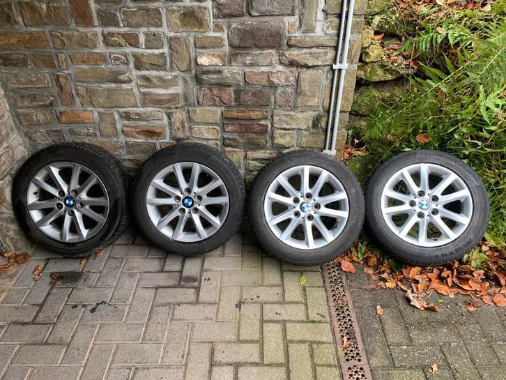 jantes BMW série 3 - E34 avec pneus hiver, Autos : Pièces & Accessoires, Pneus & Jantes, Pneu(s), Pneus hiver, 16 pouces, 205 mm