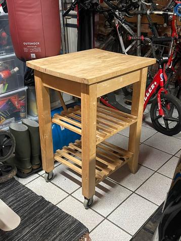 Desserte en bouleau Ikea, Enlèvement