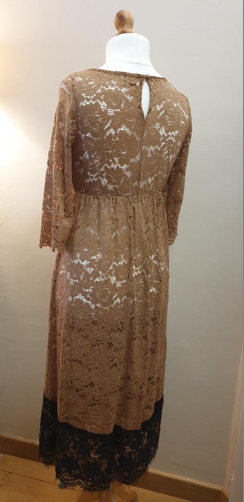 Terra di Siena camel jurk - Maat 40/42, Kleding | Dames, Jurken, Zo goed als nieuw, Maat 38/40 (M), Overige kleuren, Onder de knie