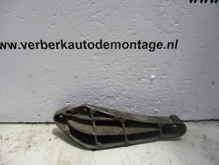 MOTORSTEUN Volkswagen Transporter T3 (068 199 208 a), Auto-onderdelen, Ophanging en Onderstel, Volkswagen, Gebruikt