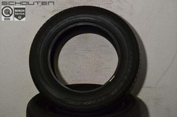 4 losse Bridgestone zomerbanden 215/65R17 beschikbaar voor biedingen