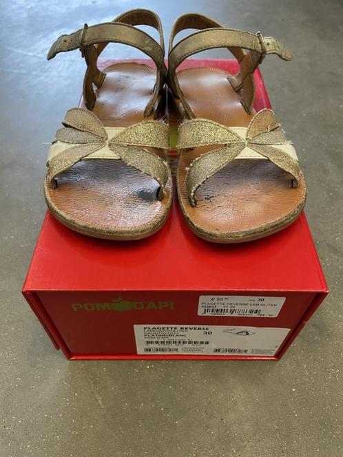 Sandales dorées à semelle en cuir de Pom d'api taille 30, Enfants & Bébés, Vêtements enfant | Chaussures & Chaussettes, Comme neuf