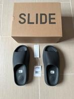 Yeezy Slide Granit (taille 43), Comme neuf
