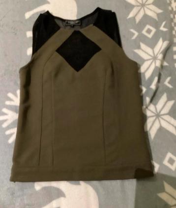 Tanktop  beschikbaar voor biedingen