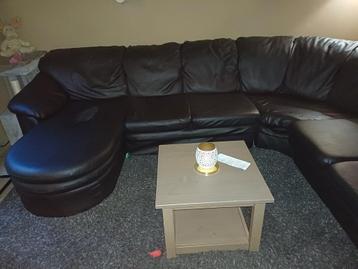 Zwarte U-vormige hoekzetel  beschikbaar voor biedingen