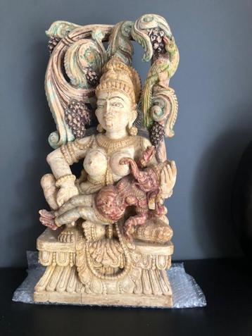 Magnifique statue de Parvati