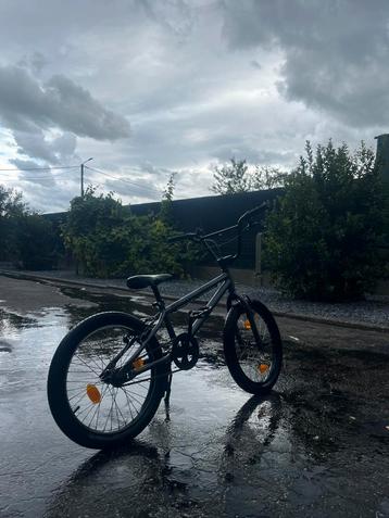 bmx fiets beschikbaar voor biedingen