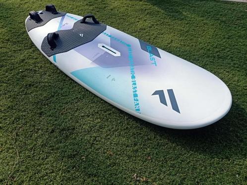 freeride boards uitstekende staat, Watersport en Boten, Windsurfen, Zo goed als nieuw, Plank, Minder dan 250 cm, Met vin(nen)