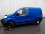Fiat Fiorino met trekhaak. Accident, Auto's, Voorwielaandrijving, 4 deurs, Stof, Zwart