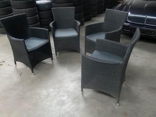 Zeer mooie tafel met 4 stoelen – ideaal voor tuin of terras, Tuin en Terras, Tuinsets en Loungesets, Zo goed als nieuw, Loungeset