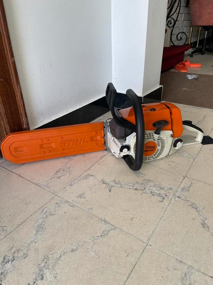 Tronçonneuse STIHL MS 240, Jardin & Terrasse, Outils à main, Comme neuf, Enlèvement ou Envoi